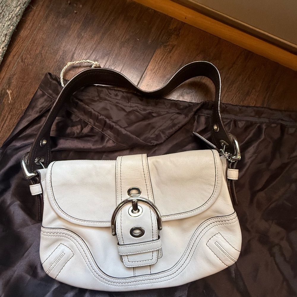 Coach White Leather Shoulder Bag with Silver Accents